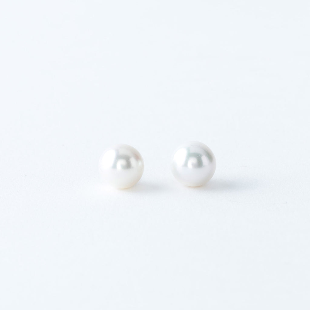 White Saltwater Pearl and Yellow Gold Stud Earrings